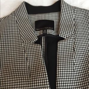 Banana Republic Houndstooth Print Blazer